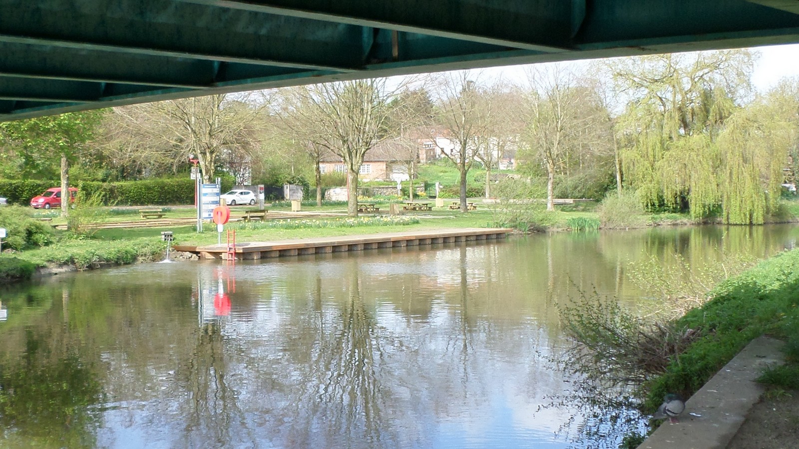 La halte nautique de Boussières-sur-Sambre