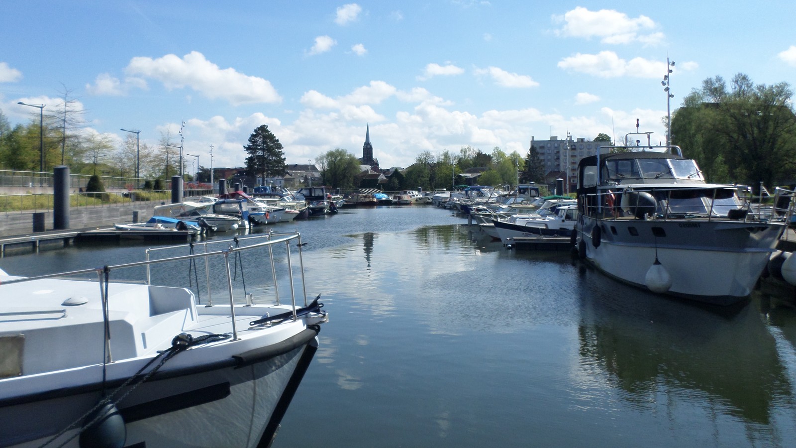 port de plaisance d'Hautmont.
