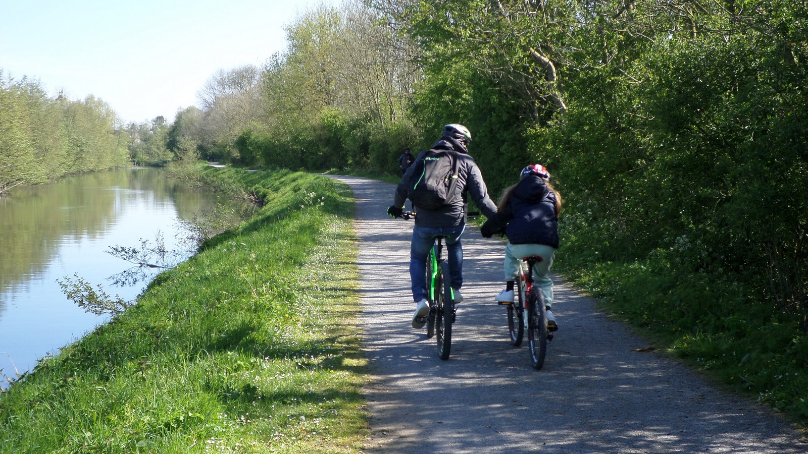 Boussières-sur-Sambre, chemin de halage, cyclistes