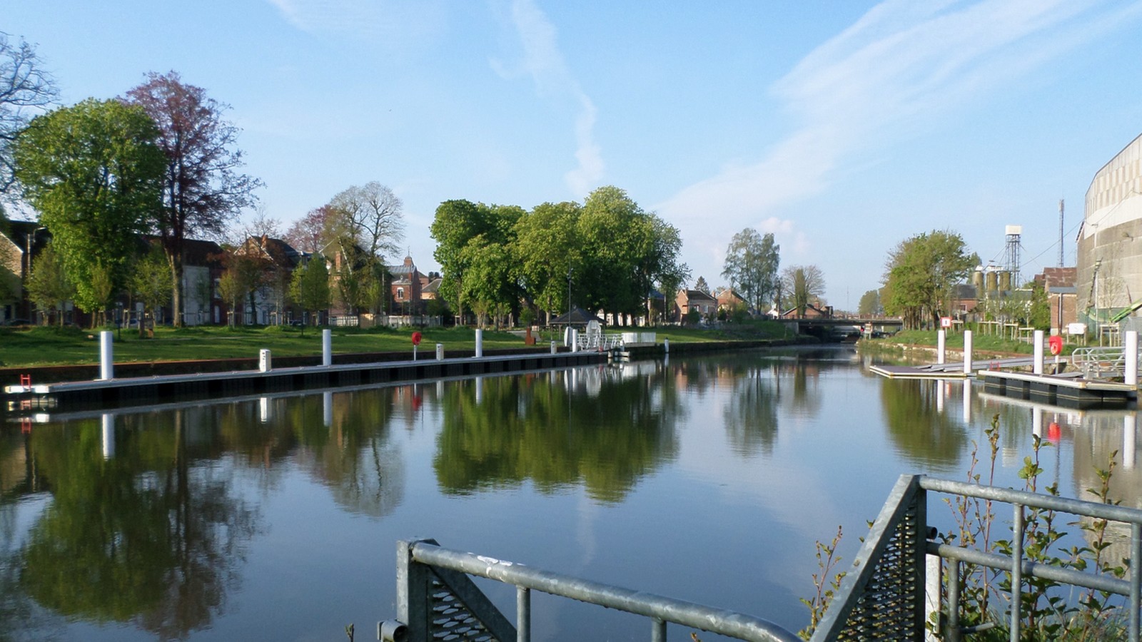 Ecluse et halte nautique de Landrecies