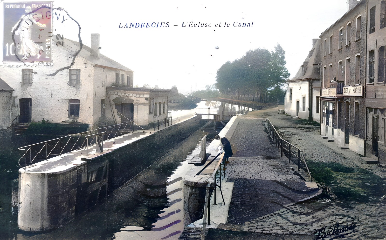 Ecluse et halte nautique de Landrecies
