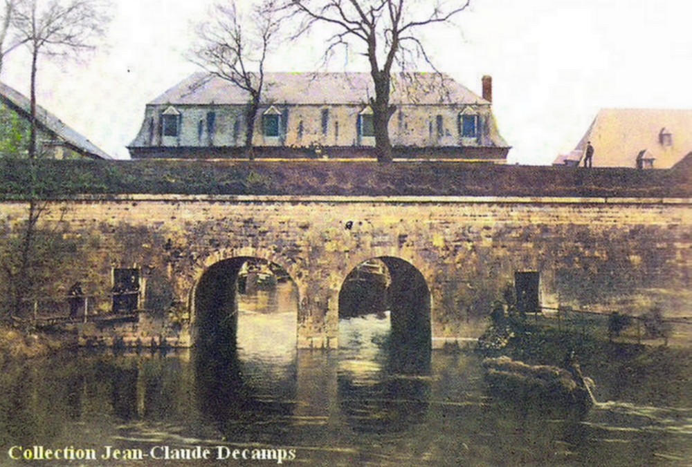Maubeuge sambre, porte de sortie des eaux.