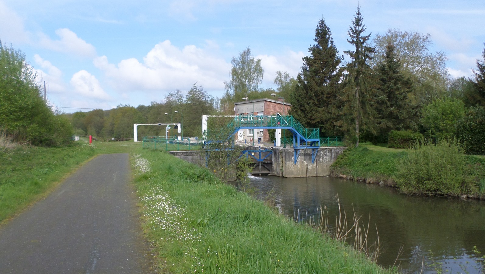Ecluse de Sassegnies. 