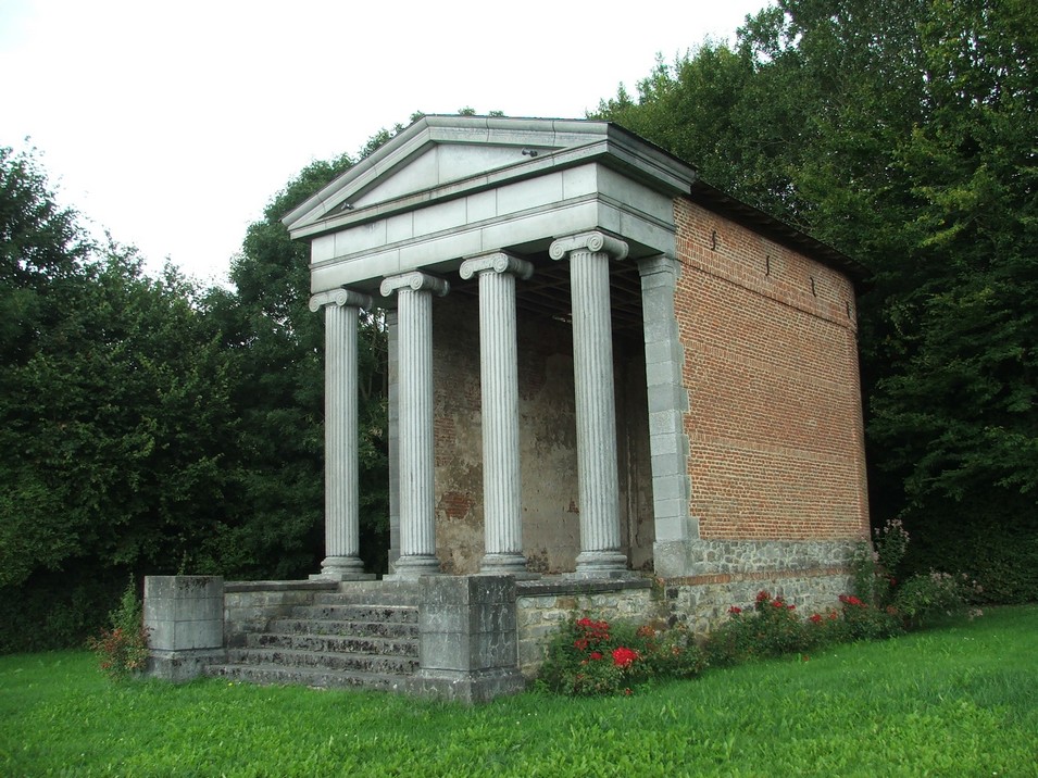 Temple de l'Amour à Sains du Nord