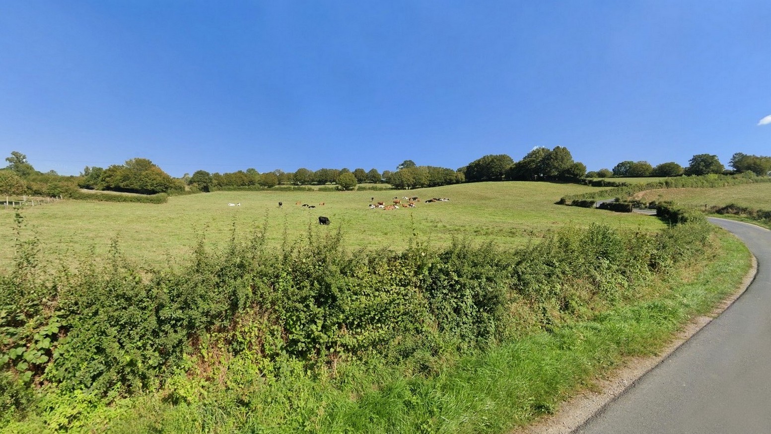 La campagne environnante à Saint Hilaire sur Helpe.