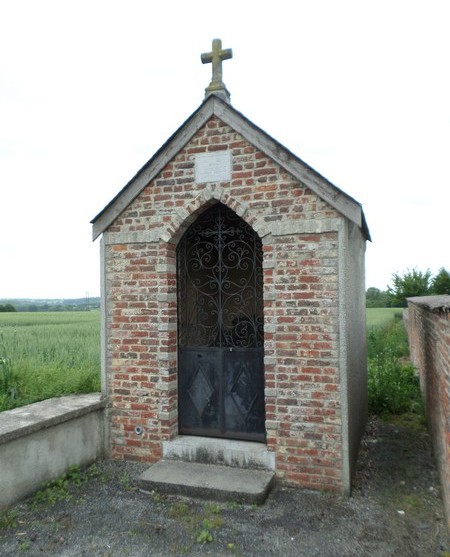 Chapelle à  St Hilaire sur Helpe