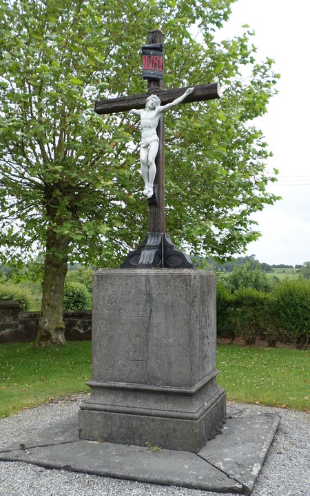 Christ à Chapelle à  St Hilaire sur Helpe
