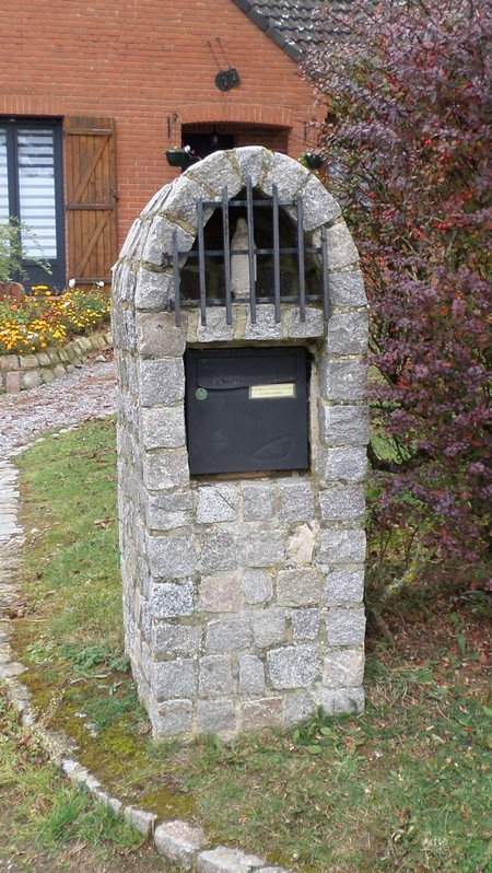 Oratoire à Saint-Hilaire sur Helpe.