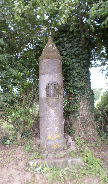 Oratoire à  St Hilaire sur Helpe