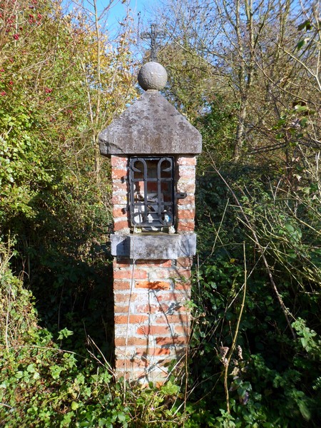 Saint-Hilaire sur Helpe. oratoire.