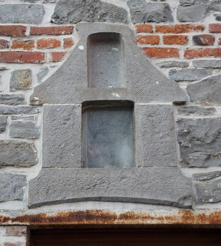 Niche à Saint Rémy du Nord.