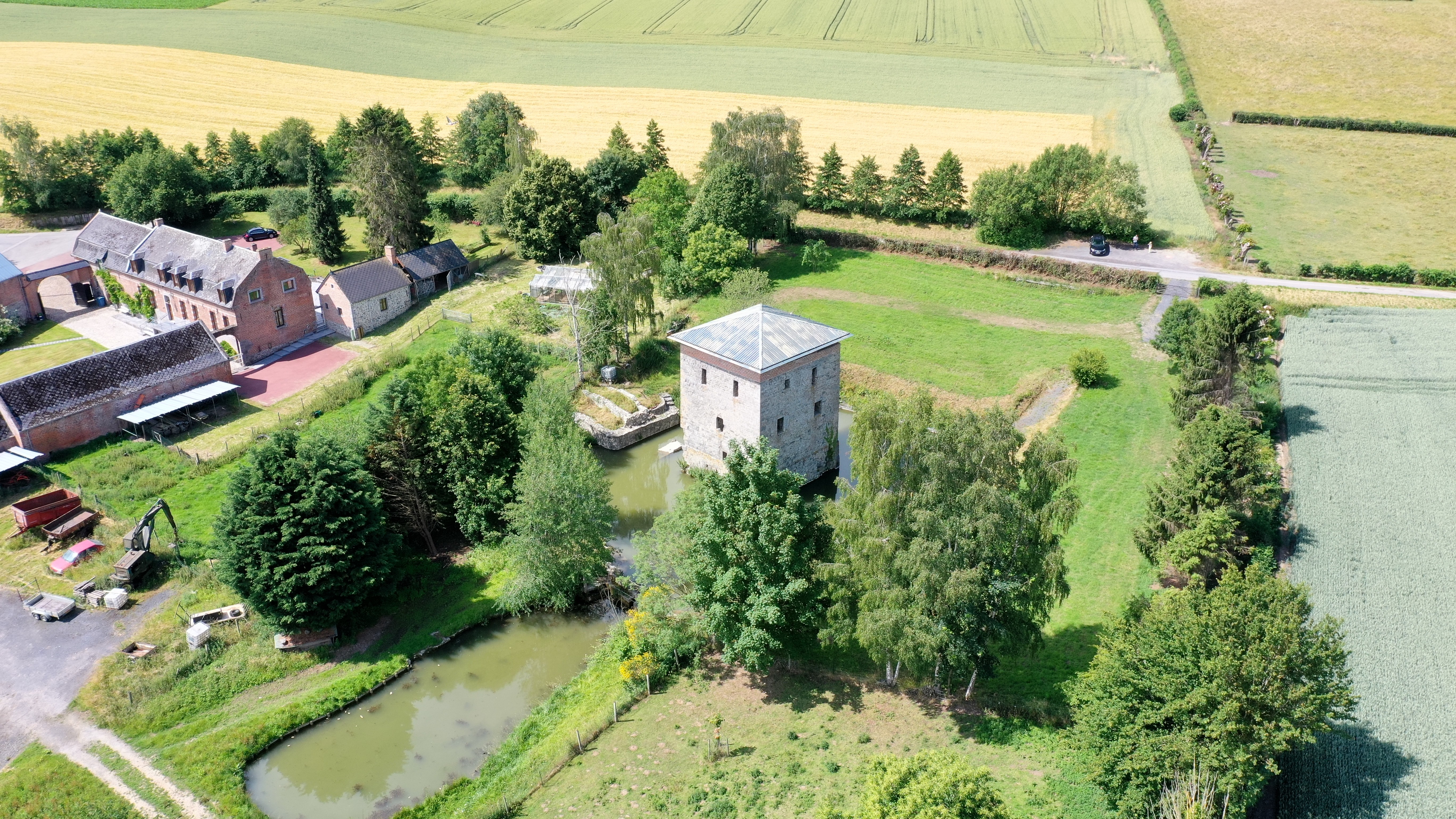 Saint Waast la Vallée: Photo de la Tour au Bois prise par Nicolas Hubert à partir d'un drône.