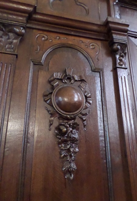 Eglise de Sars Poteries, détail des panneaux du choeur