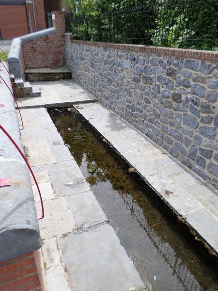 Sars Poteries, le lavoir