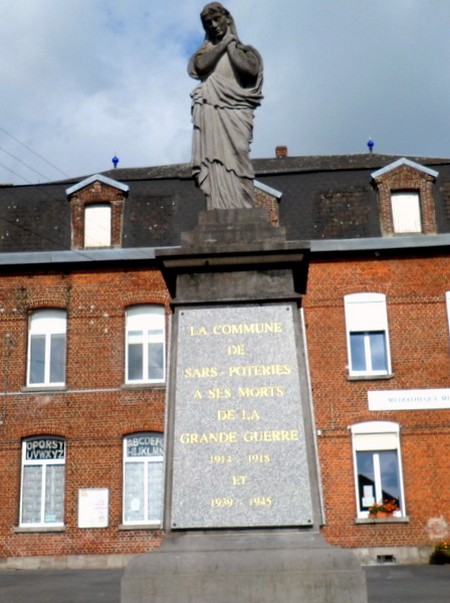 Sars Poteries, le monument aux Morts