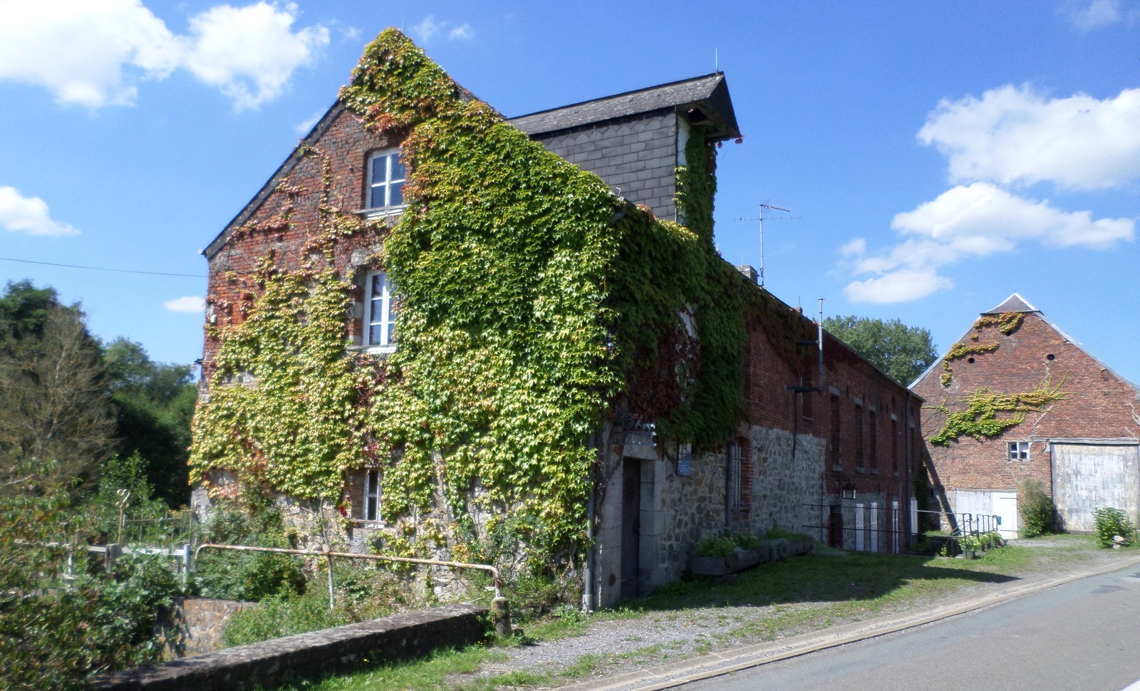 Sars Poteries, le moulin
