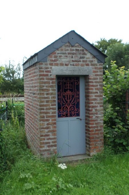 Chapelle à  Sassegnies.