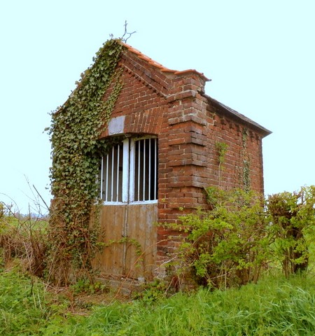 chapelle à Sassegnies.