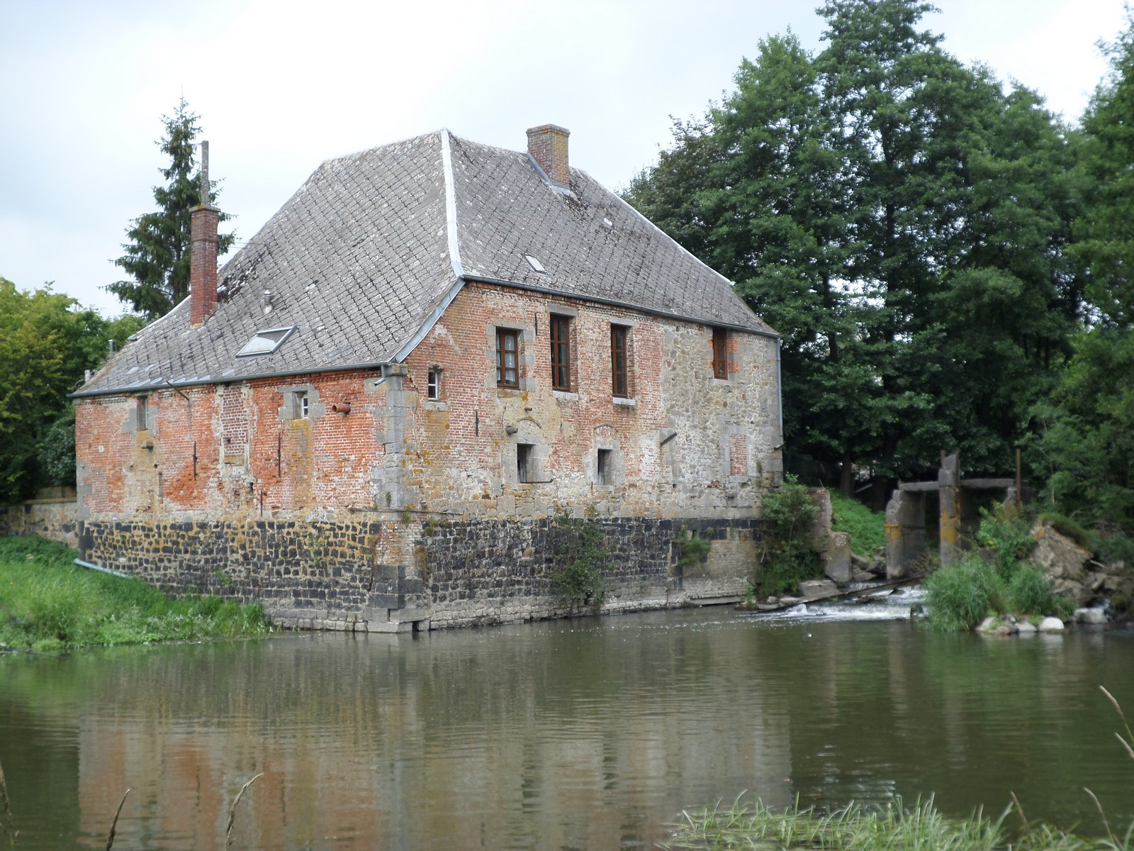 Ancien moulin de Sémeries