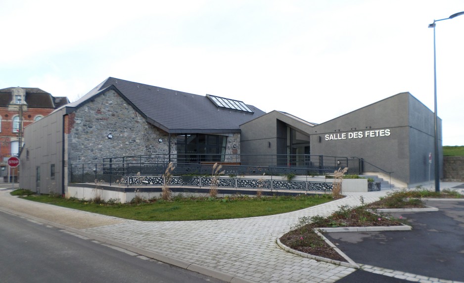 Salle des fêtes de Sémeries.