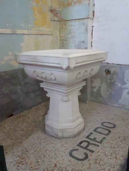 Eglise de Semousies, les fonts baptismaux.