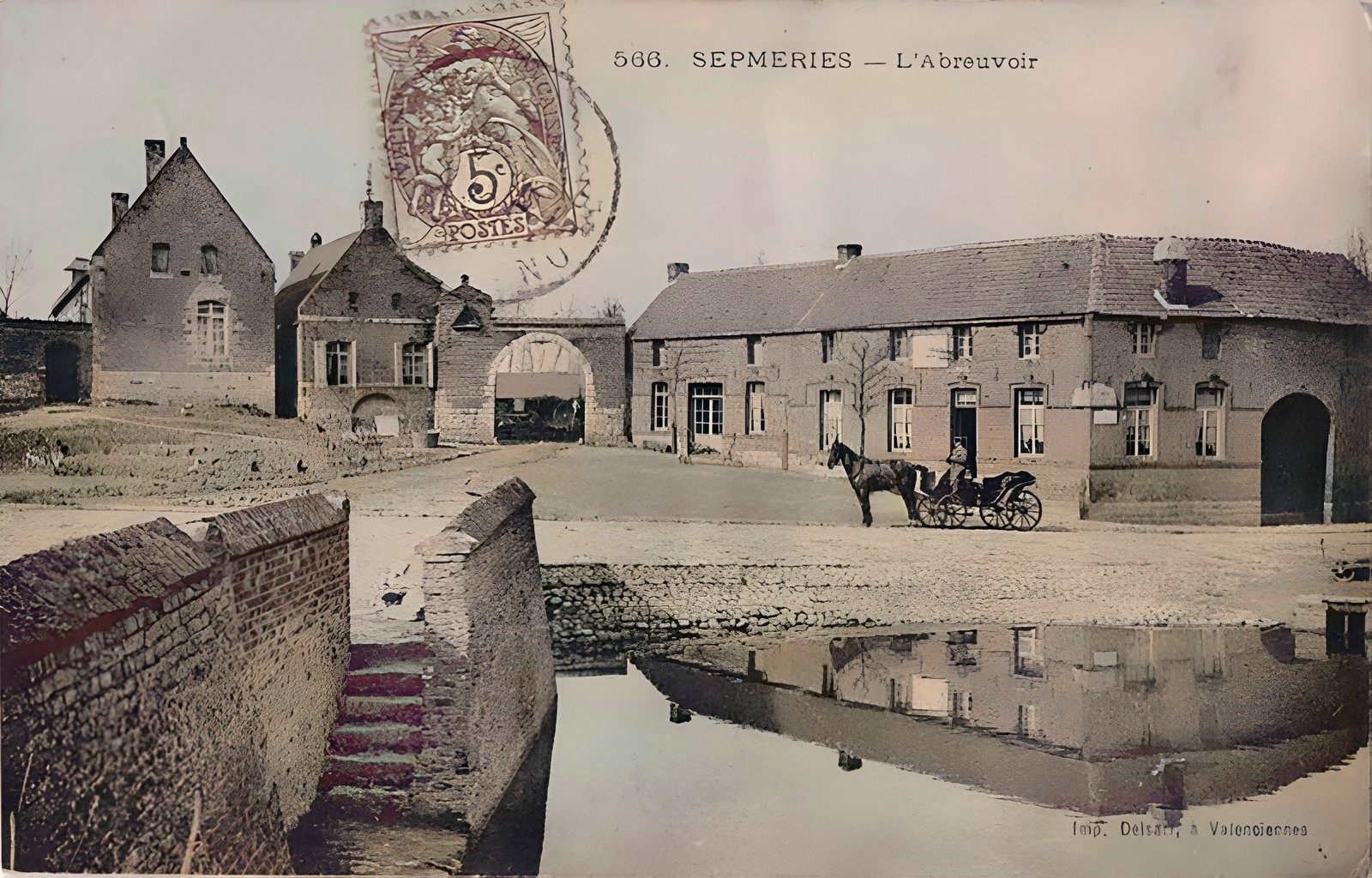 L'ancien abreuvoir de Sepmeries.