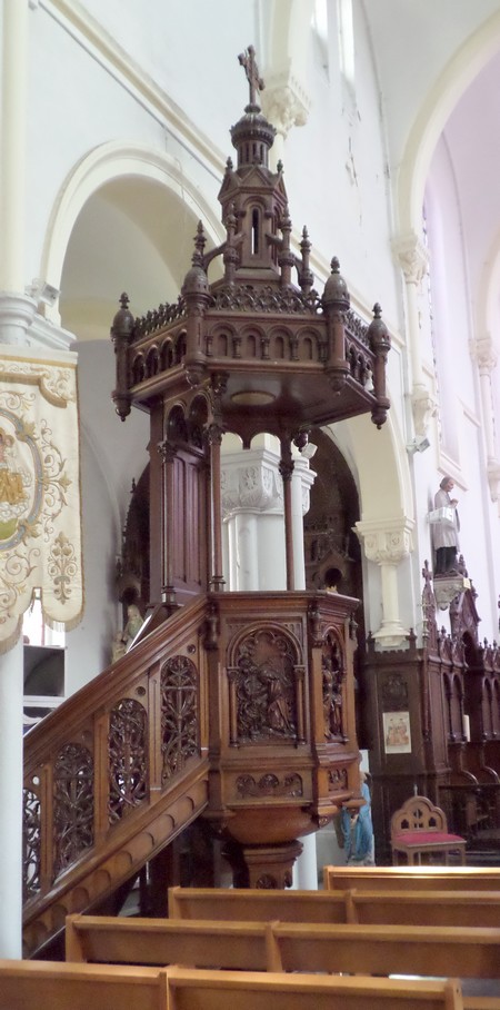 Eglise de Sepmeries, la chaire