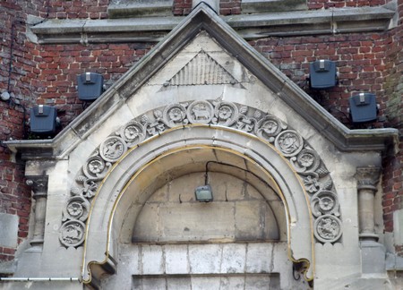 Eglise de Sepmeries, le fronton