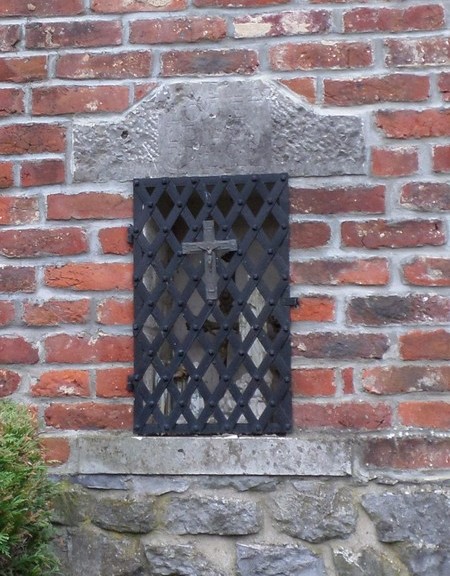 Niche à Taisnières en Thiérache