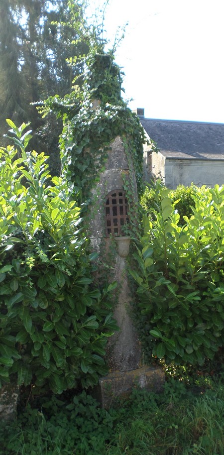 Oratoire à Taisnières en Thiérache