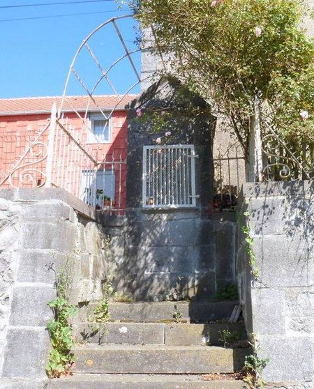Oratoire à Taisnières en Thiérache