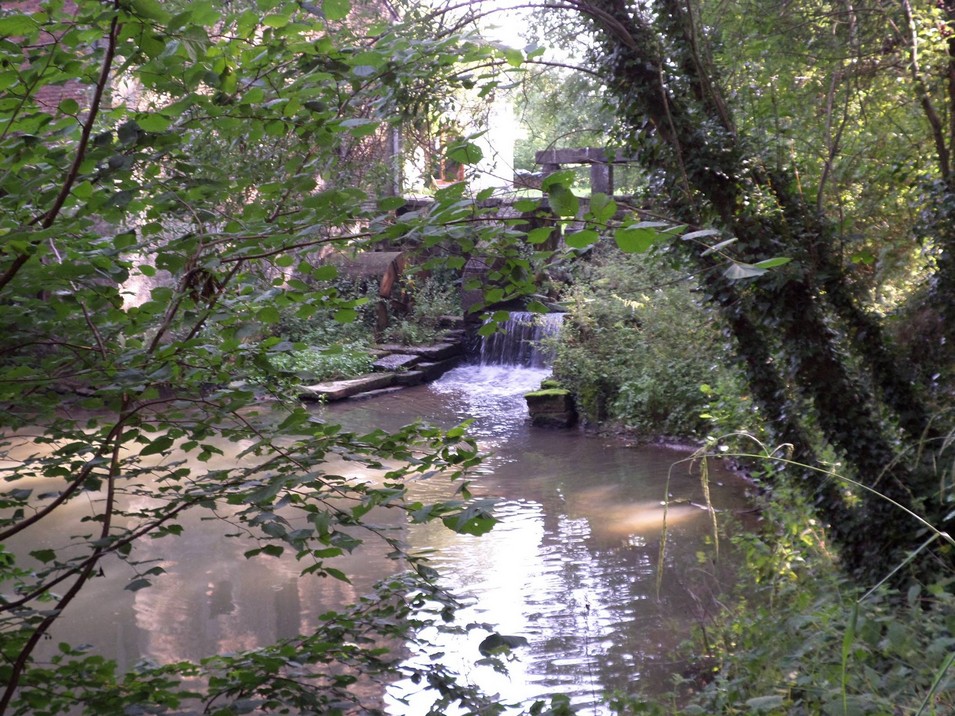 Moulin de Taisnières sur Hon