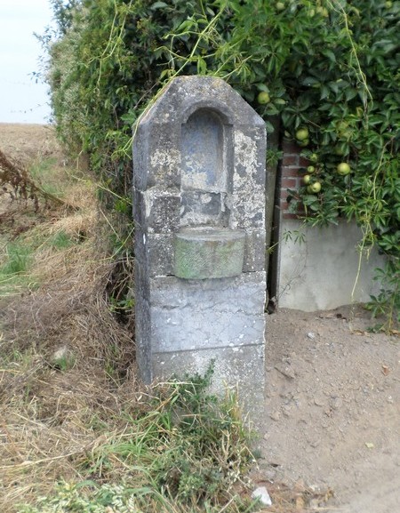 Taisnières sur Hon, oratoire
