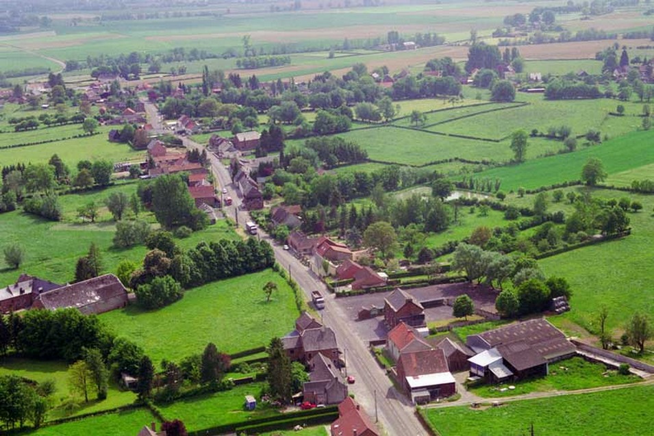 Taisnières sur Hon, vue aérienne
