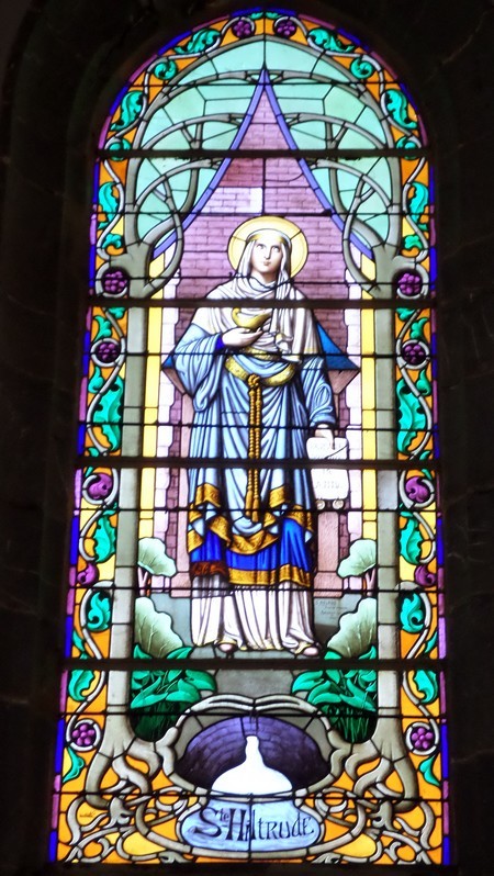 Eglise de Trélon, vitrail
