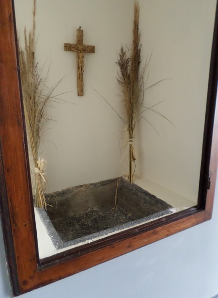 Vendegies au Bois, l'église, les fonts baptismaux