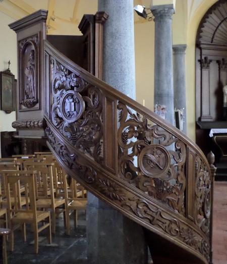 Eglise de Vieux Mesnil, chaire