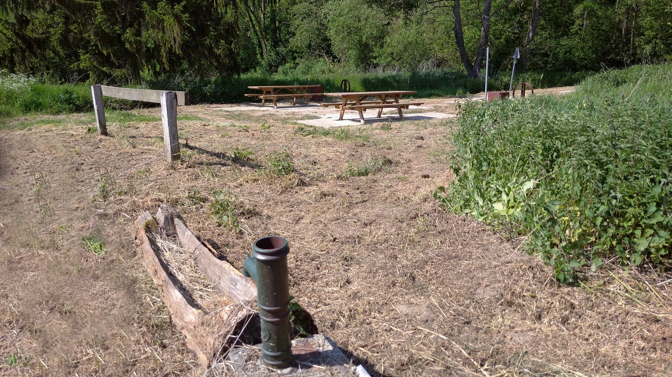 Voie Verte de l'Avesnois, aire de pique-nique de Ferrière la Petite.