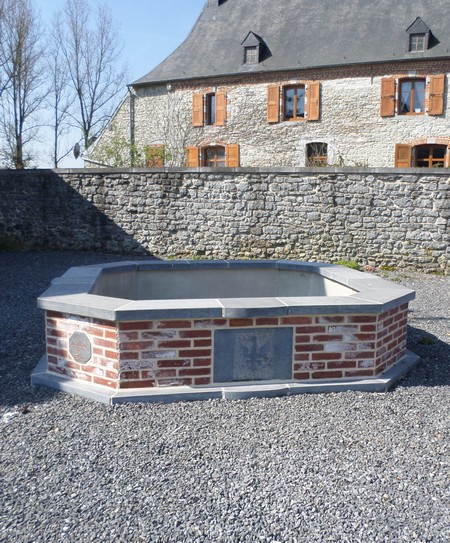 Fontaine de Wallers en Fagne.