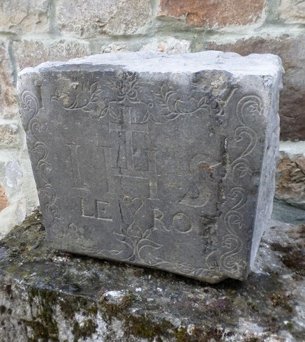 Vestiges du château de Wargnies le Grand