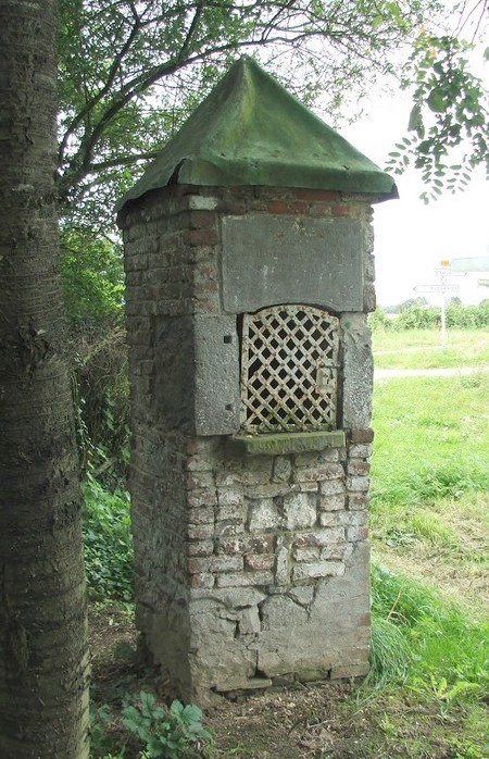 Oratoire à Wattignies la Victoire.