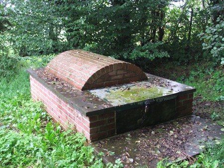 Eglise de Wattignies la Victoire, fontaine lavoir