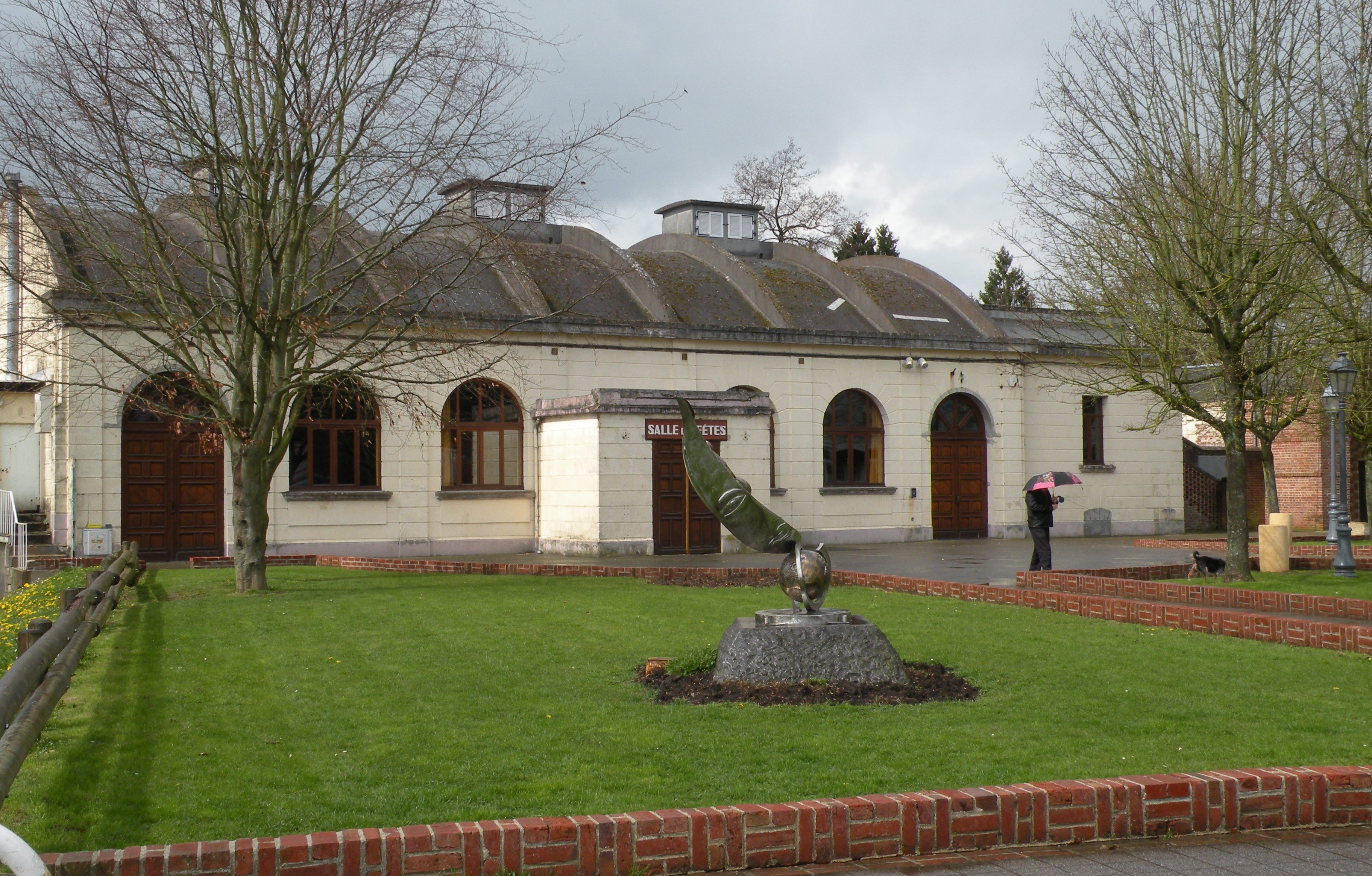 Salle des fêtes de Wignehies.