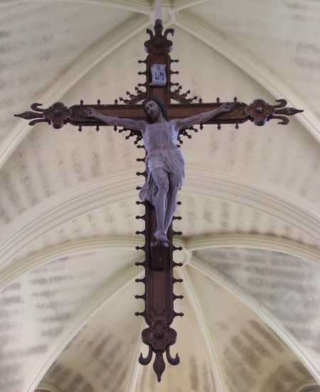 Eglise de Wignehies, Christ en croix
